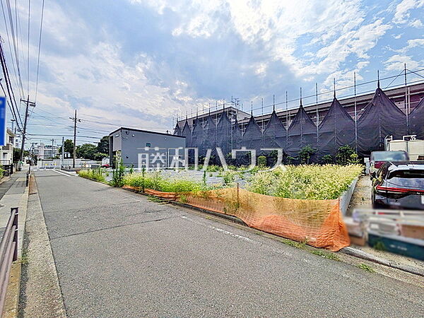接道状況および現場風景　【三鷹市新川3丁目】