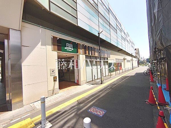 FUJI 矢野口駅店 (2730m)