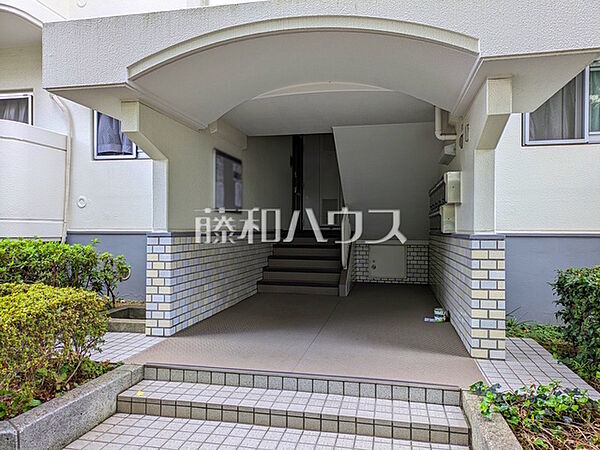 エントランス　【富士見・公園通り住宅2号棟】
