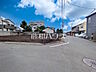 外観：接道状況および現場風景　【日野市多摩平6丁目】