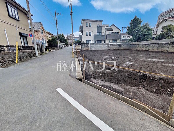 接道状況および現場風景　【日野市多摩平6丁目】