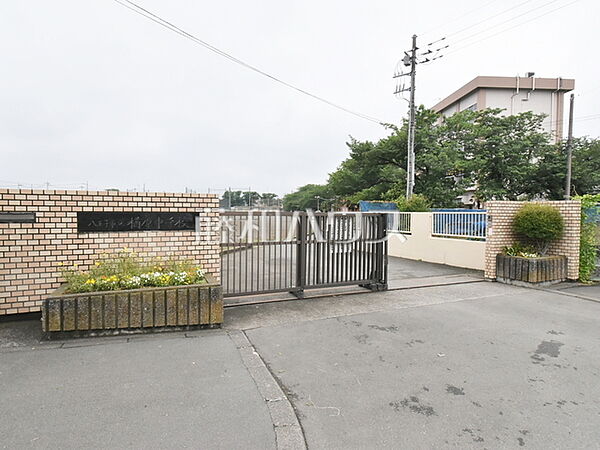 八王子市立楢原中学校 (1200m)