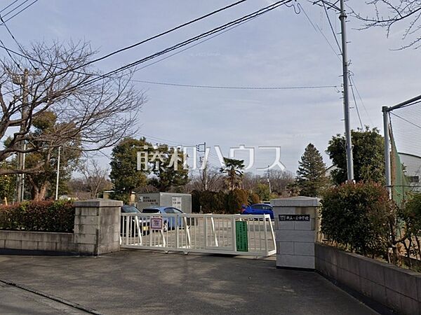 所沢市立狭山ケ丘中学校 (1300m)