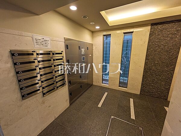 ≪ロビー≫上質感漂うロビーは居住者の帰り、訪れる方を優しく迎える、安らぎに満ちた空間を予感させます。【ベルジュール府中3】