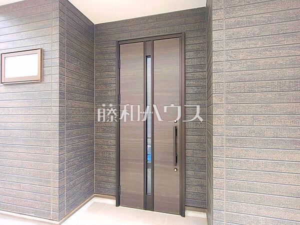 玄関　【志木市上宗岡1丁目】