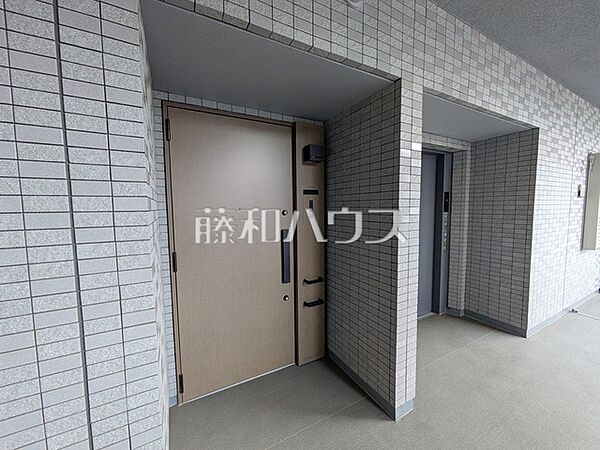 玄関　【エクセレントシティ立川ザ・レジデンス】
