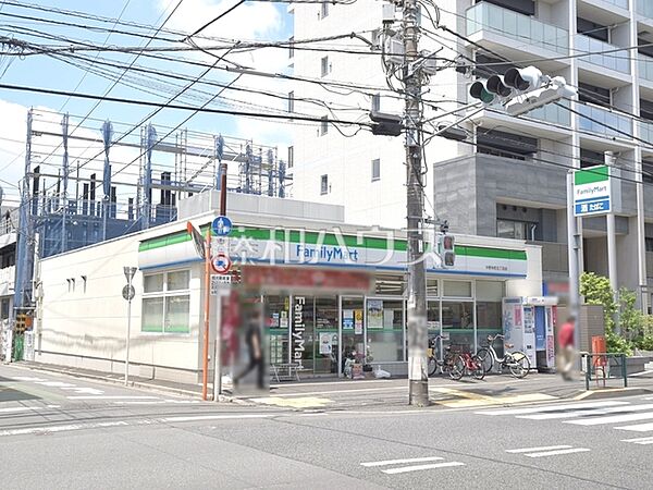 ファミリーマート 中野本町五丁目店 (430m)