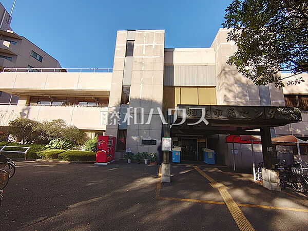 狛江市立中央図書館 (1200m)