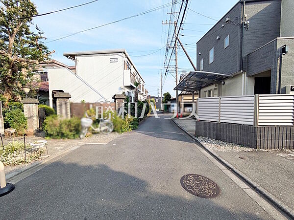 接道状況および現場風景　【狛江市猪方3丁目】