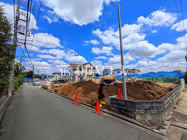 接道状況および現場風景　【狛江市猪方3丁目】
