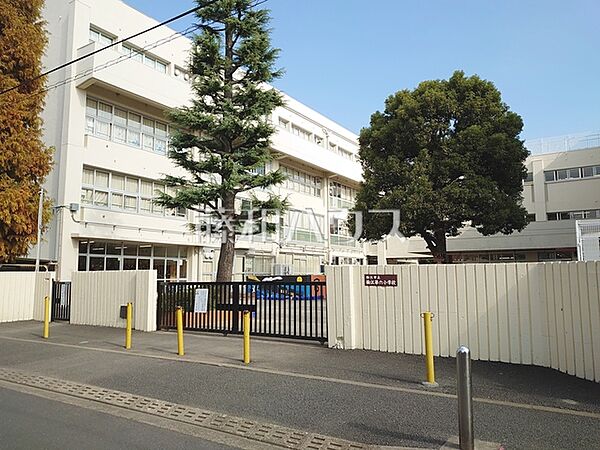 狛江市立狛江第六小学校 (770m)