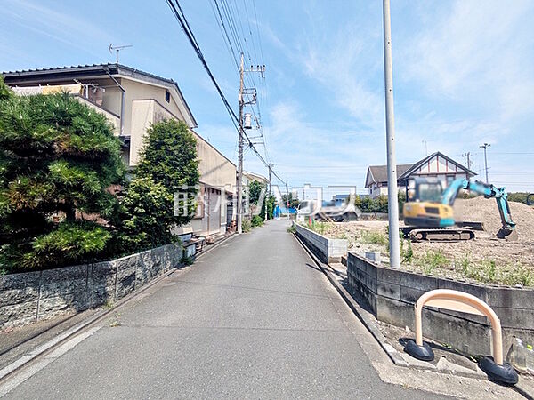 接道状況および現場風景　【狛江市猪方3丁目】