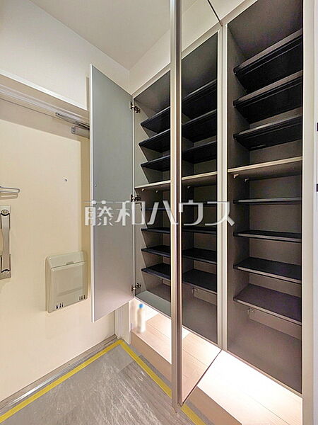 収納　【志木ニュータウン東の森壱番館六号棟】