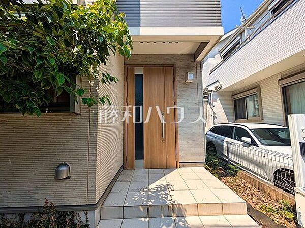 玄関　【西東京市中町2丁目】平日のご案内も可能です。まずはお気軽にお問合せ下さいませ。