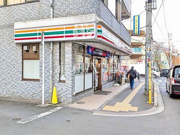 セブン-イレブン 八王子高尾駅南口店 (270m)