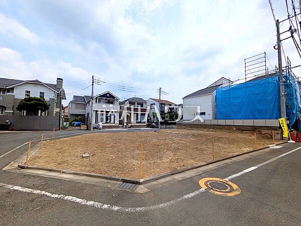 ≪現地写真≫周囲に高い建物のないエリアのため、空が大きく感じます。　【府中市押立町5丁目】