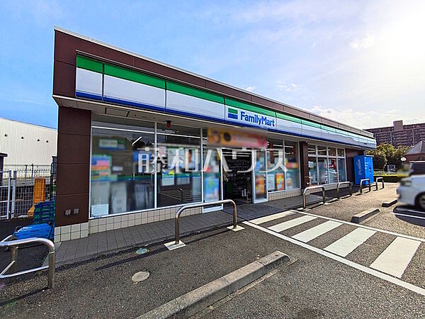 ファミリーマート 町田多摩境店 (1530m)