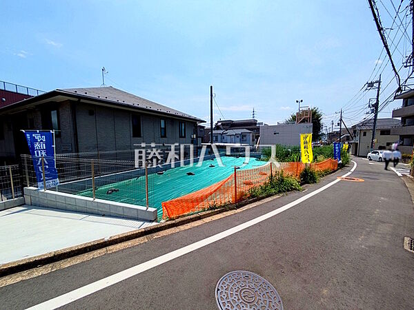 ≪接道状況≫京王線「多磨霊園」駅 徒歩5分！この恵まれたロケーションによる幸福感は、毎朝の通勤時にしっかりと感じられるのではないでしょうか。　【府中市小柳町2丁目】