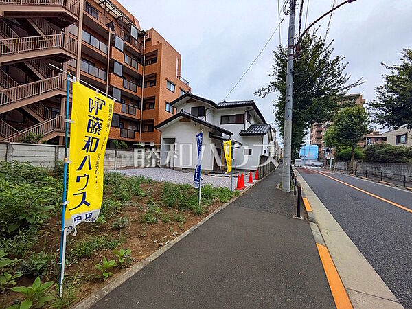 ≪接道状況≫見学はしたいけど、なかなか時間が取れない・・・そんな方に出勤前や仕事終わりにマイホームを見学できるサポートをいたします。　【府中市美好町3丁目】