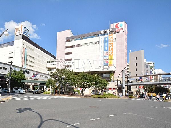 聖蹟桜ヶ丘駅 (1200m)