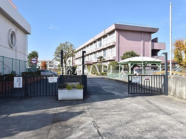 日野市立日野第八小学校 (1720m)