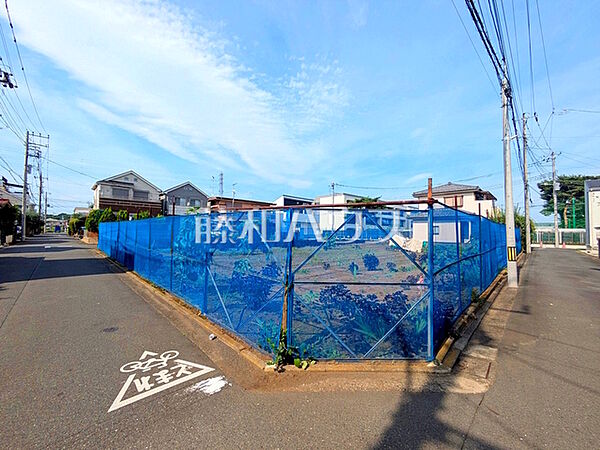 ≪接道状況≫周辺は落ち着いた雰囲気の住宅地です。小さなお子様がいるご家庭も安心です。　【府中市栄町3丁目】