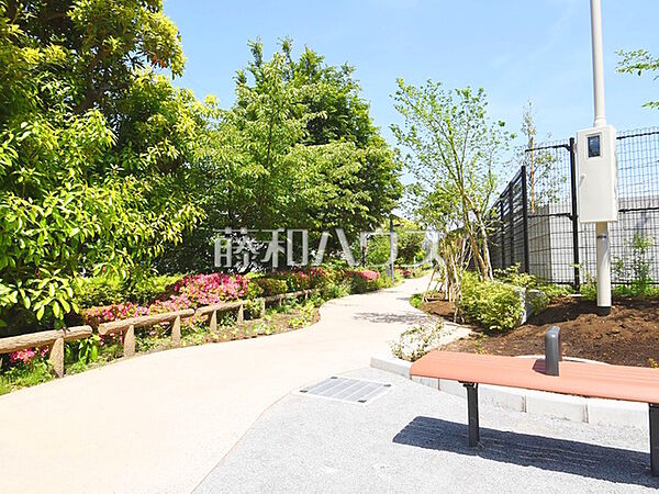 千川さんかく公園 (690m)