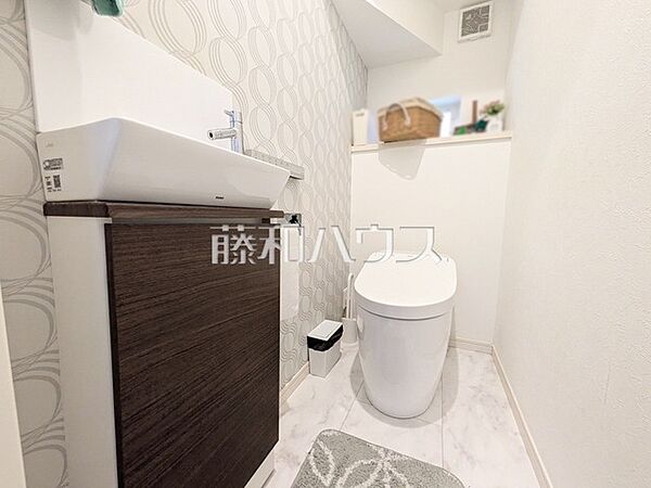 ≪トイレ≫　きれいでさわやか、ウォシュレット付きトイレ　【府中市日新町3丁目】