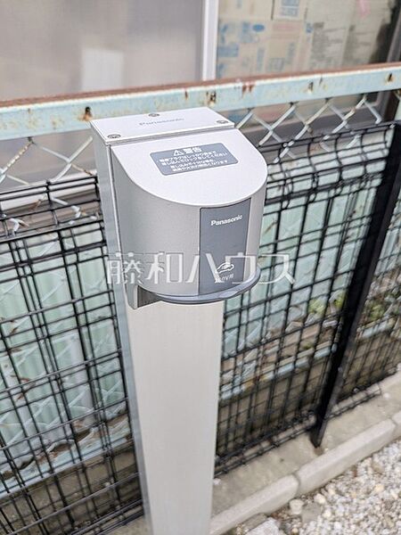 電気自動車用充電スタンド ガソリンスタンドに行く手間がなくなる電気自動車用充電スタンド付き！