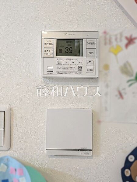 床暖房 床暖房は足元を温めます。