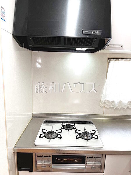 キッチンコンロ　【練馬区富士見台3丁目】