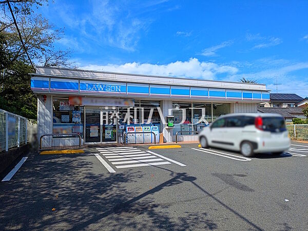 ローソン　西武武蔵大和駅前店 (1350m)