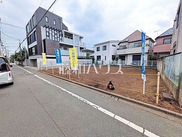 現地写真　【西東京市ひばりが丘1丁目】建築条件はございませんので、ライフスタイルに合わせた自由なマイホームづくりが可能です