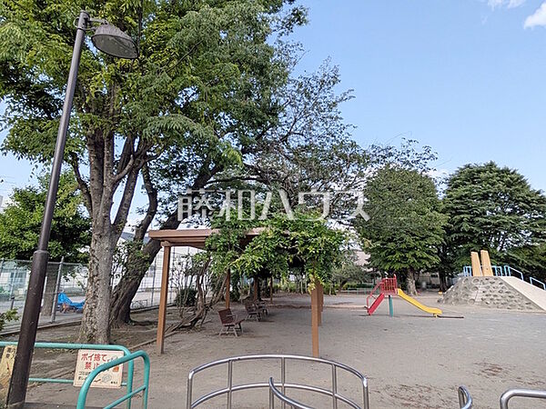練馬区立西大泉公園 (1050m)
