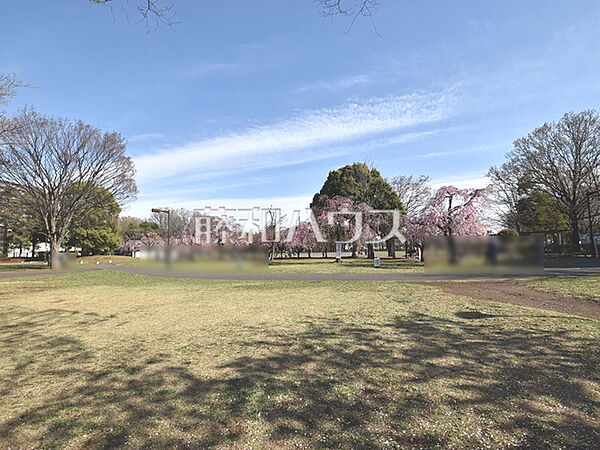 東大和南公園 (680m)