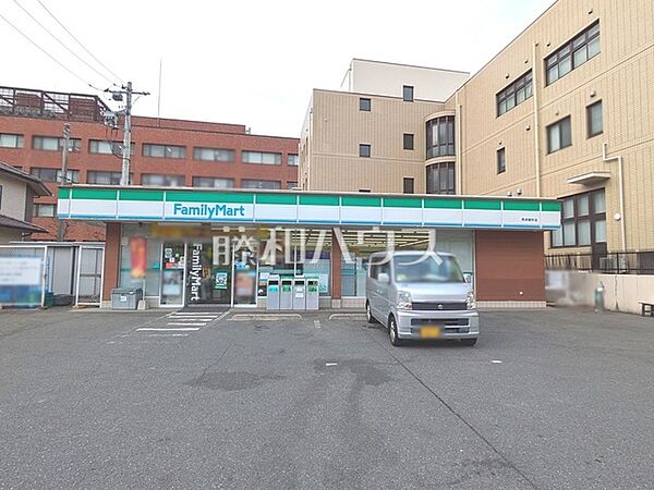 ファミリーマート 秀栄館町店 (2380m)