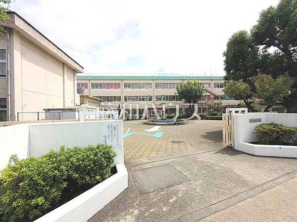 昭島市立拝島第二小学校 (1000m)