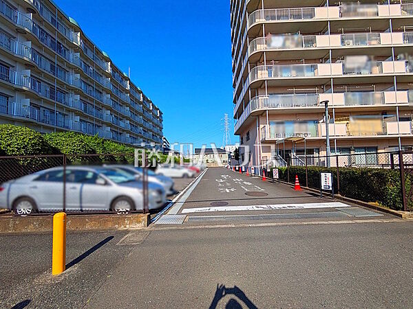 駐車場　【コトー朝霞中央公園】