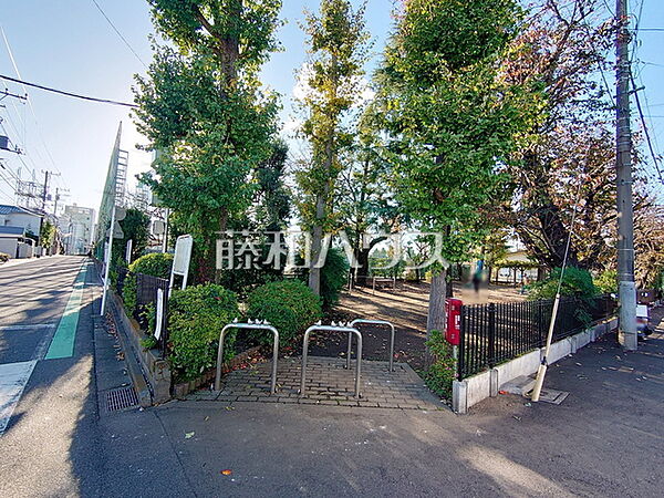 丸山児童公園 (380m)
