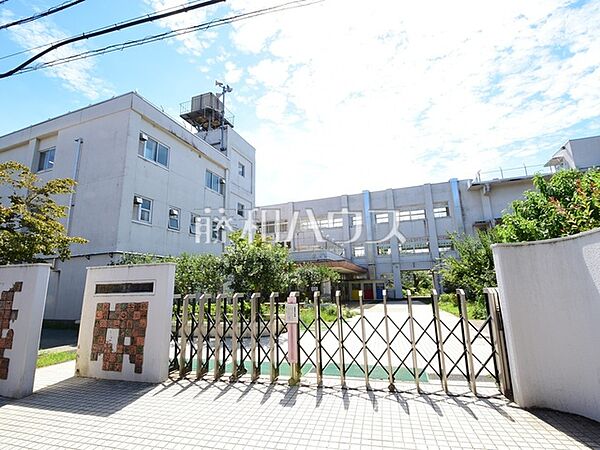 国分寺市立第八小学校 (440m)