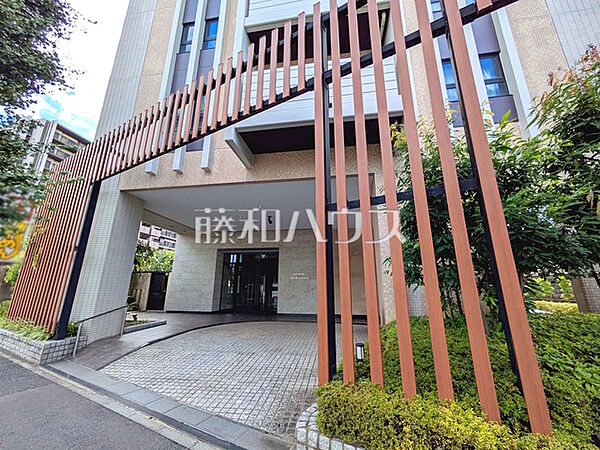 ≪外観≫物件の事、諸費用の事など、小さな疑問もお気軽にご連絡・ご相談下さい。 　【アデニウム府中武蔵野台】