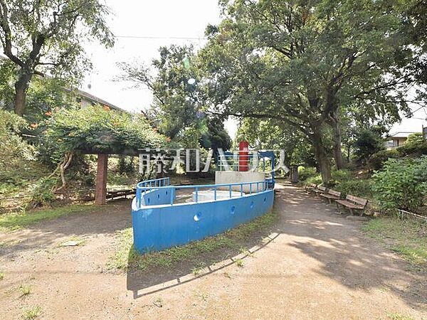 杉並区立玉川上水第三公園 (730m)