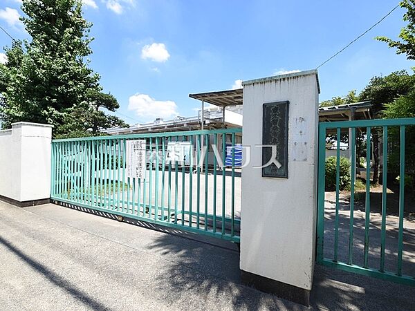 東久留米市立小山小学校 (560m)