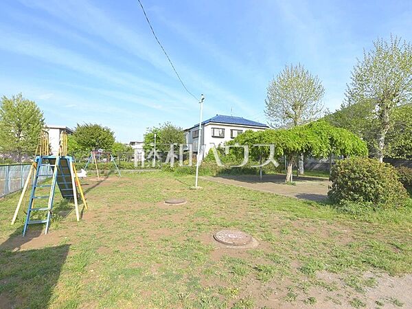 氷川台公園 (700m)