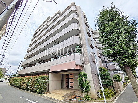≪現地外観≫京王線「武蔵野台」駅 徒歩13分・西武多摩川線「白糸台」駅徒歩14分の好立地♪この恵まれたロケーションによる幸福感は、毎朝の通勤時にしっかりと感じられるのではないでしょうか。