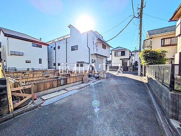 接道状況および現場風景　【西東京市芝久保町4丁目】