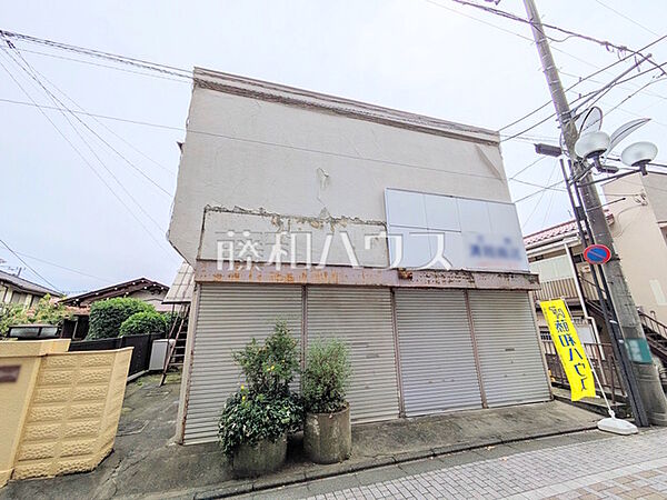 ≪現地外観（現況：古屋有）≫　綺麗な整形地のため、思い描いているイメージをカタチにしやすい土地【府中市晴見町1丁目】