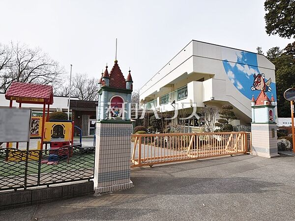 大和八幡幼稚園 (230m)