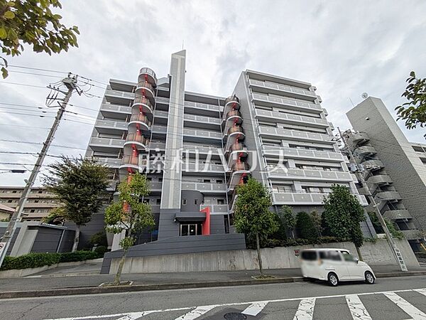 外観　【アーベイン和光アーバンコート】安心のオートロック付きマンション。日々の安全を守ります。