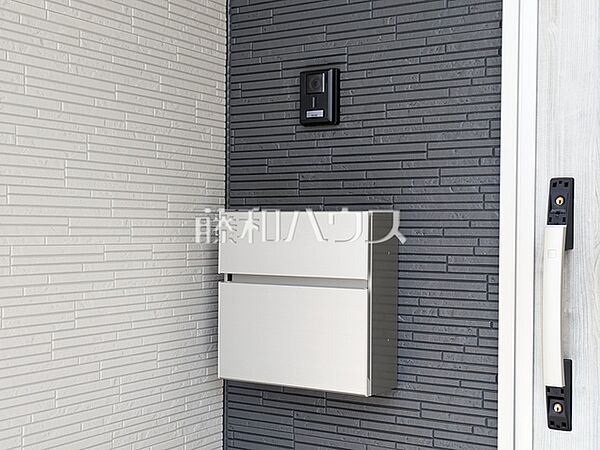 1号棟　TVモニターインターホン／郵便受け　【武蔵村山市伊奈平5丁目】